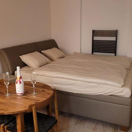 Luxusni Apartman Nedaleko Centra Praha Eksteriør bilde