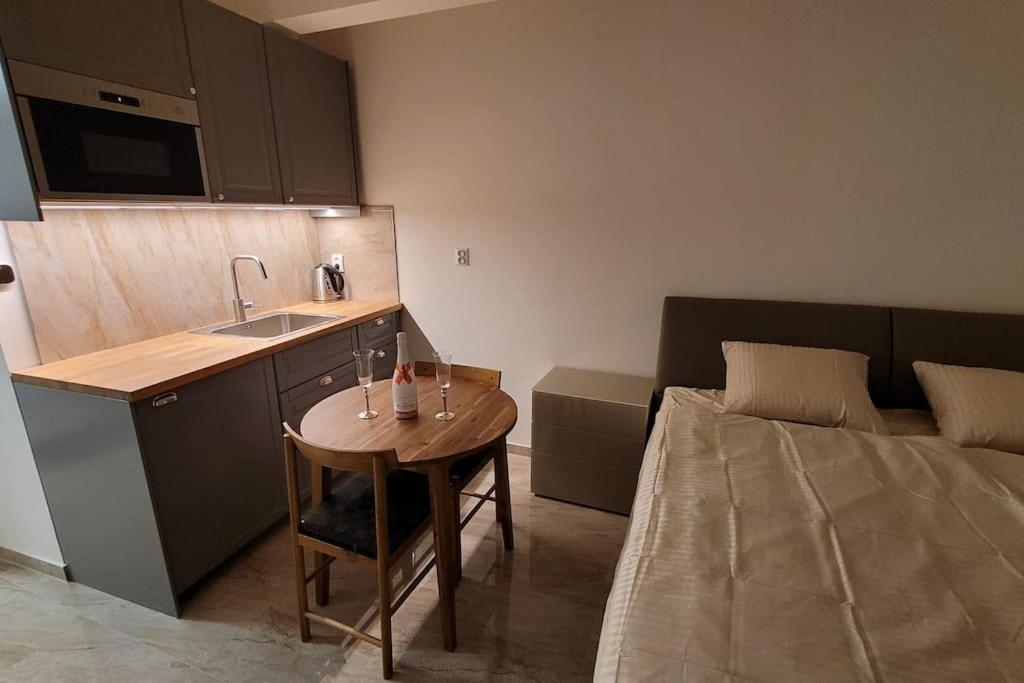 Luxusni Apartman Nedaleko Centra Praha Eksteriør bilde